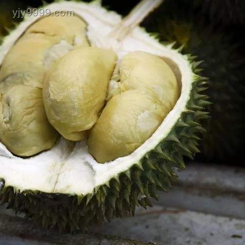 暴跌的榴莲：市场供需失衡与消费者行为分析